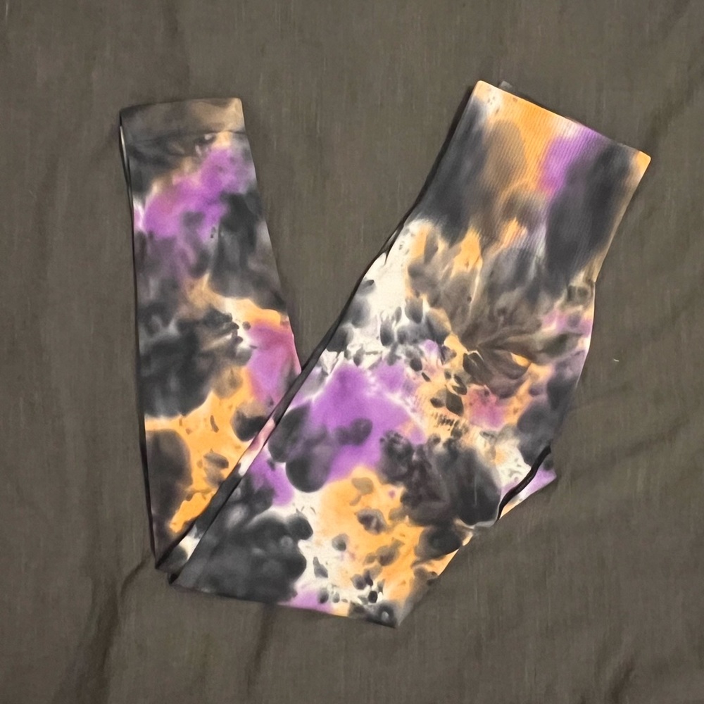 Curves N Combatboots contour leggings
